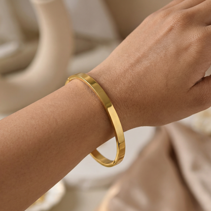 Timeless Band Bangle