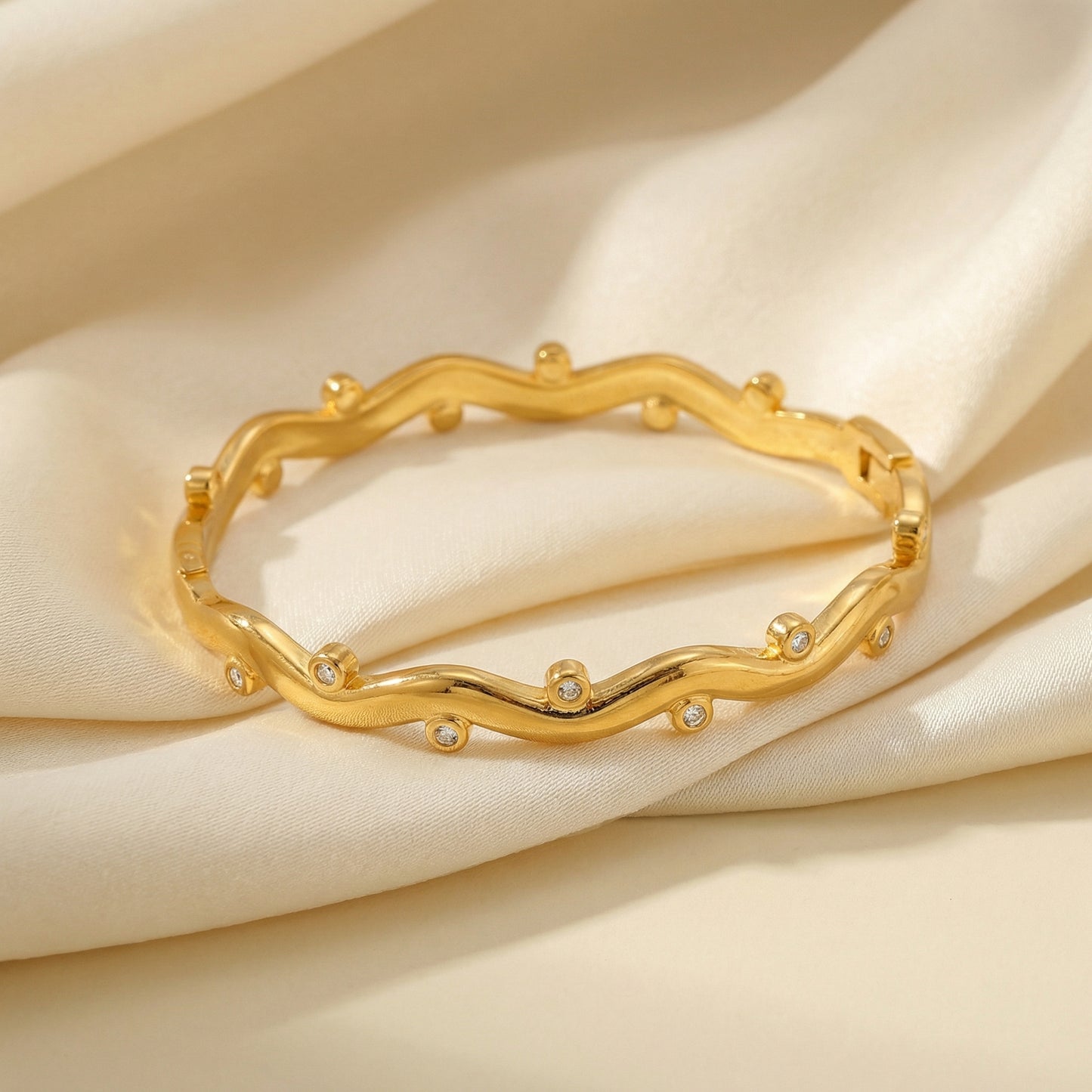 The Crystal Ripple Bangle