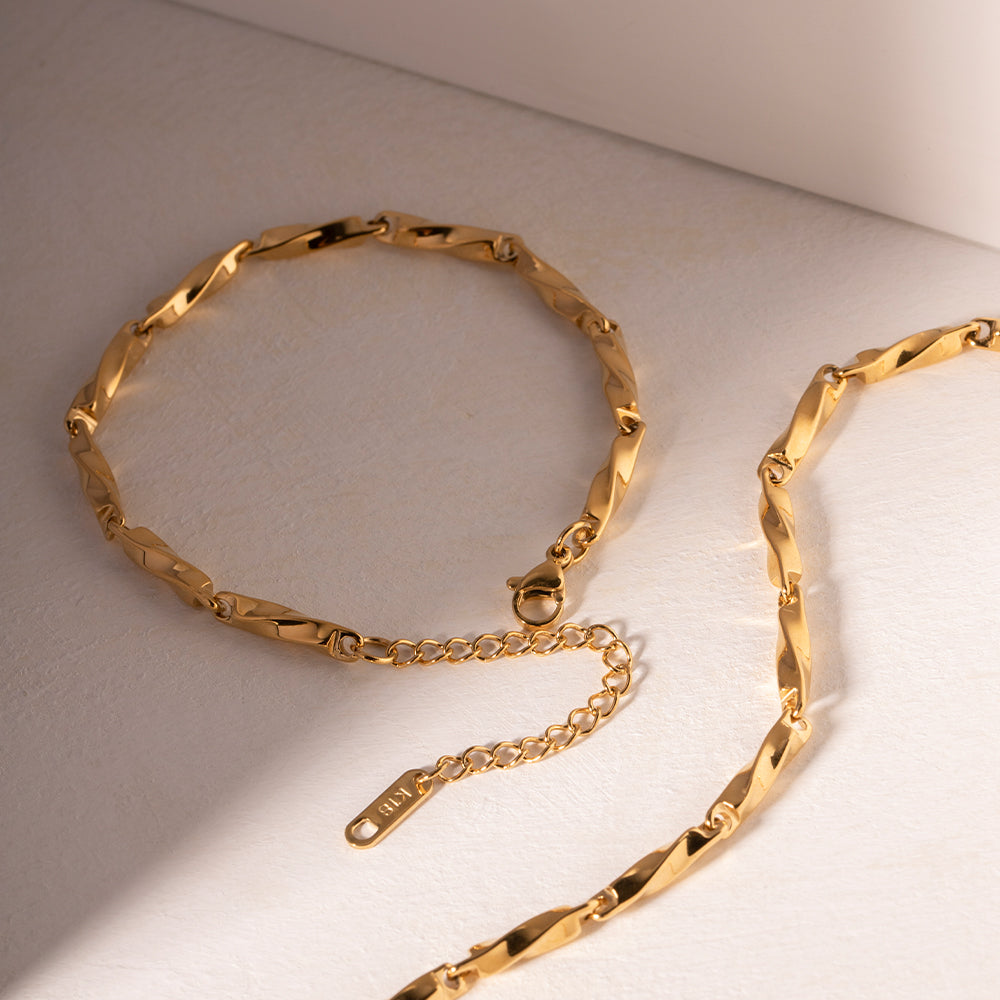Gold Plated Retro Bracelet