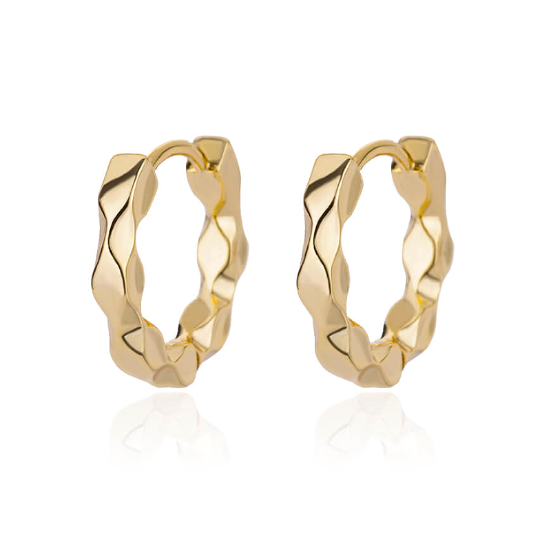 Textured wave hoops