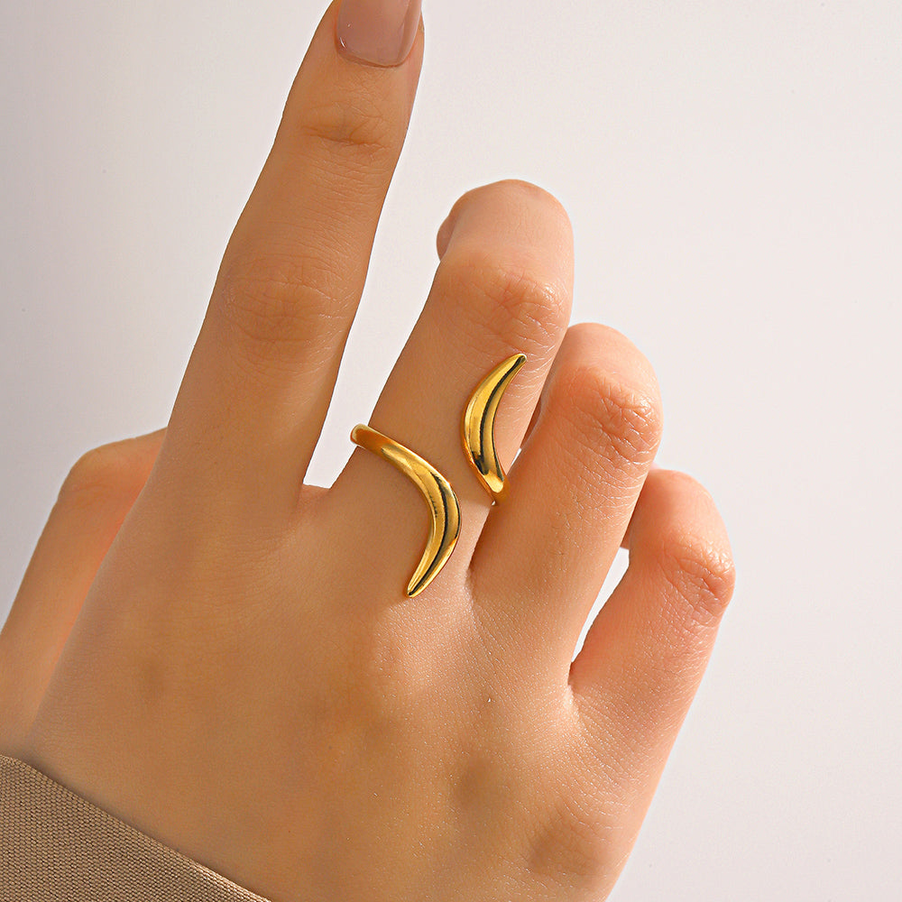 Solstice Claw Ring