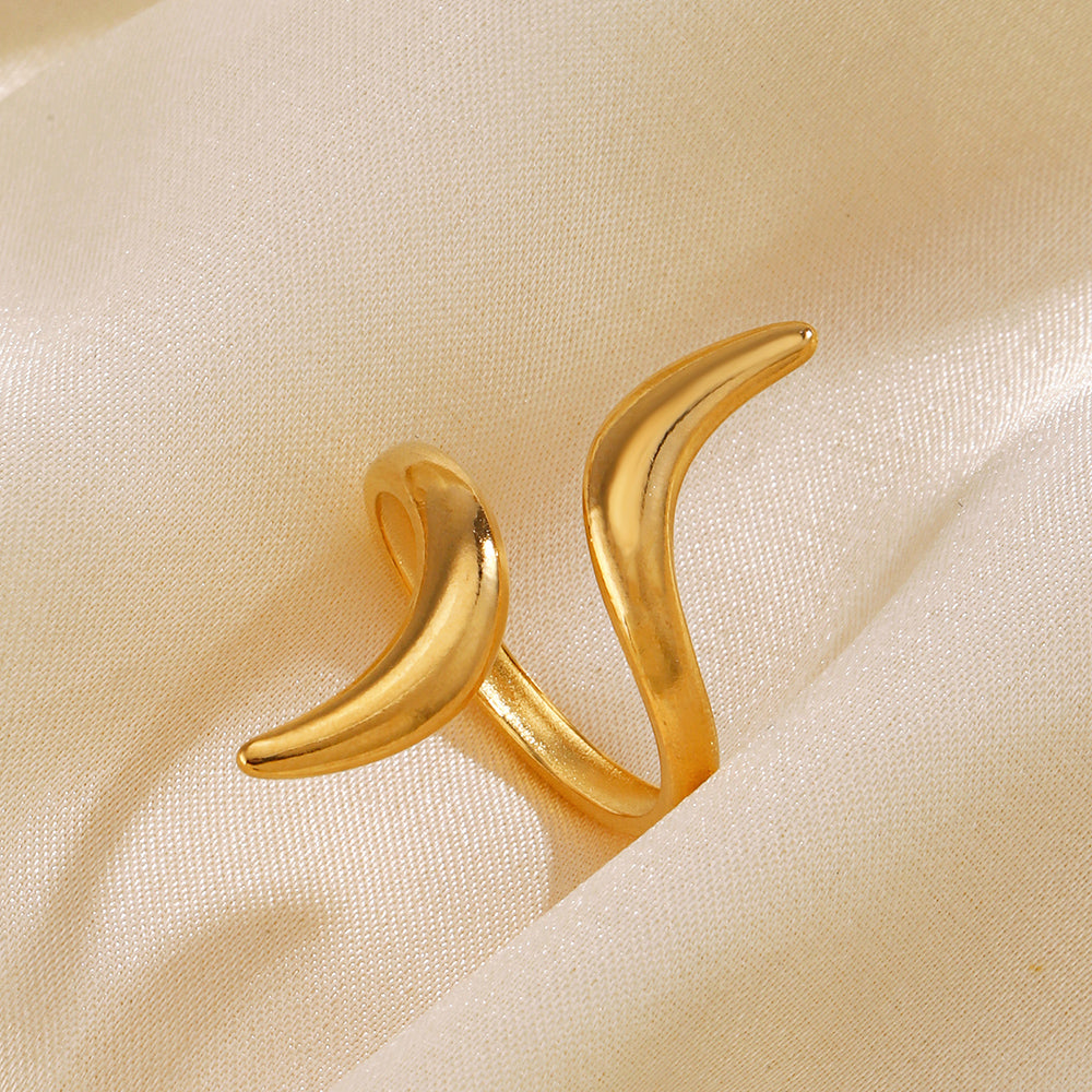 Solstice Claw Ring