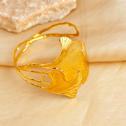 Textured Leaf Arm Cuff