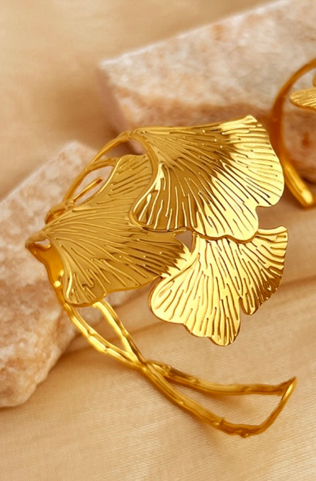 Textured Leaf Arm Cuff