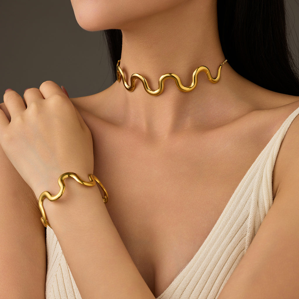Gold Plater Waves Necklace