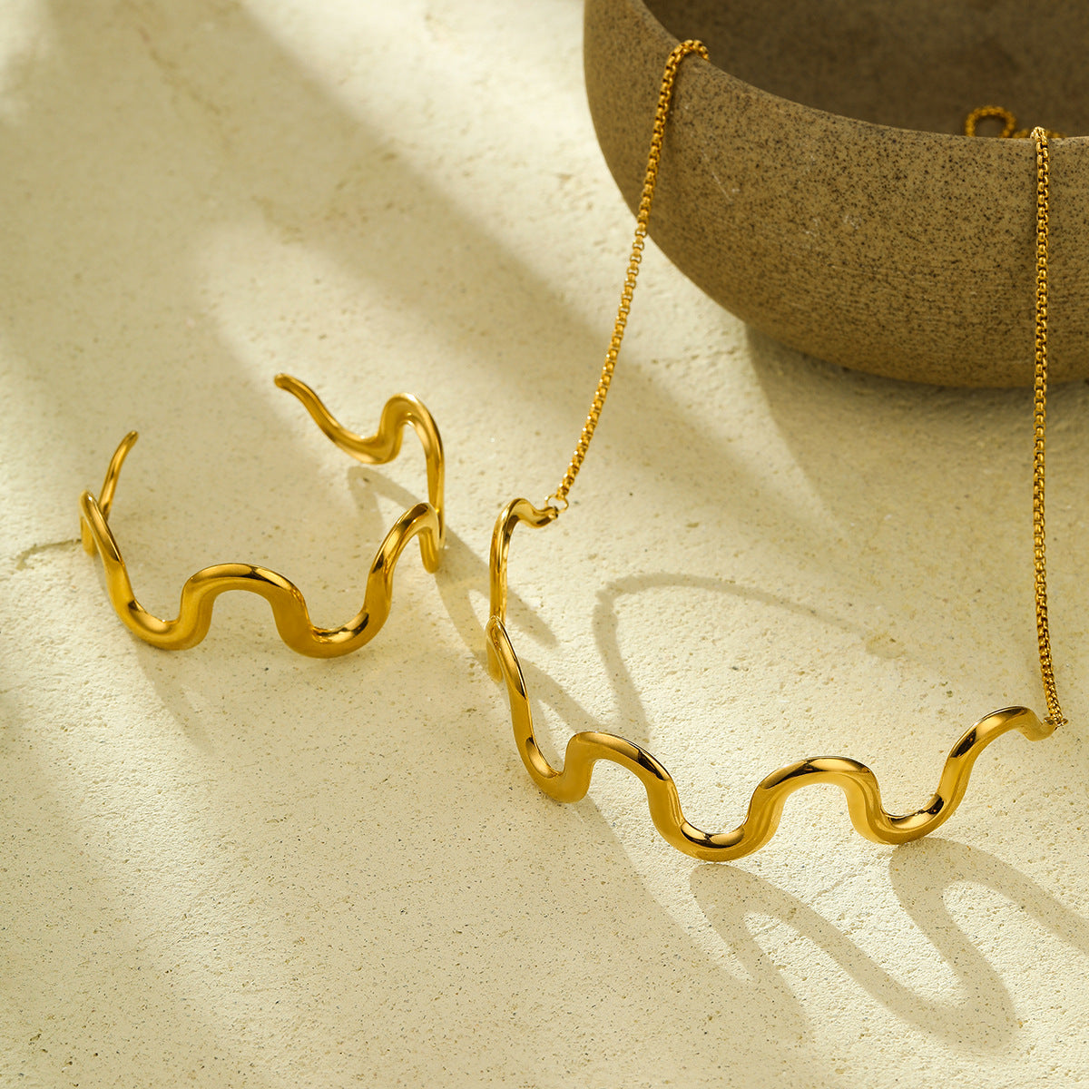 Gold Plated Waves Bracelet