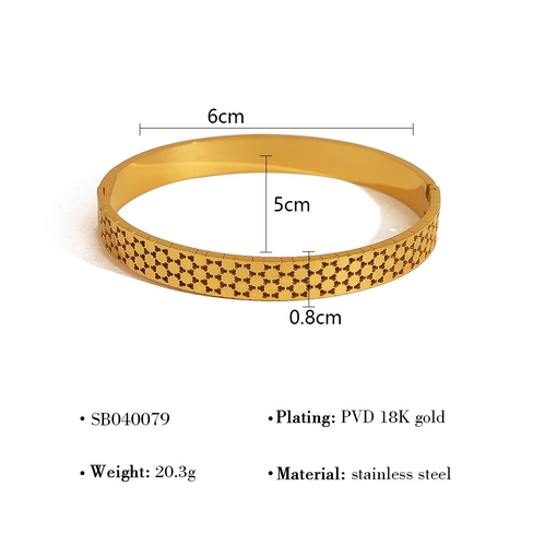 The Lattice Bracelet