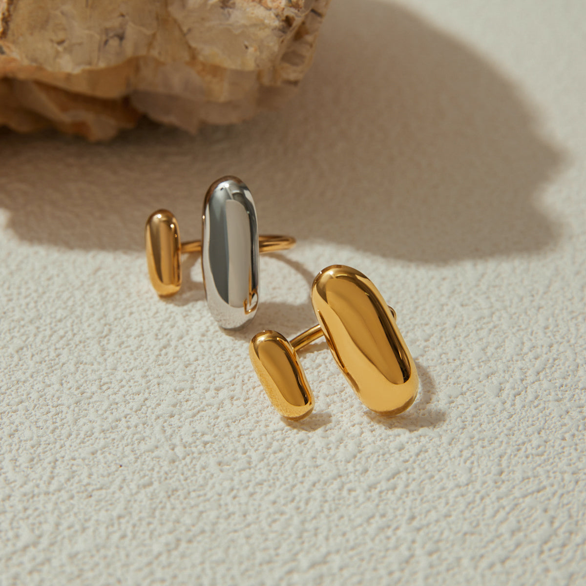Capsule Ring