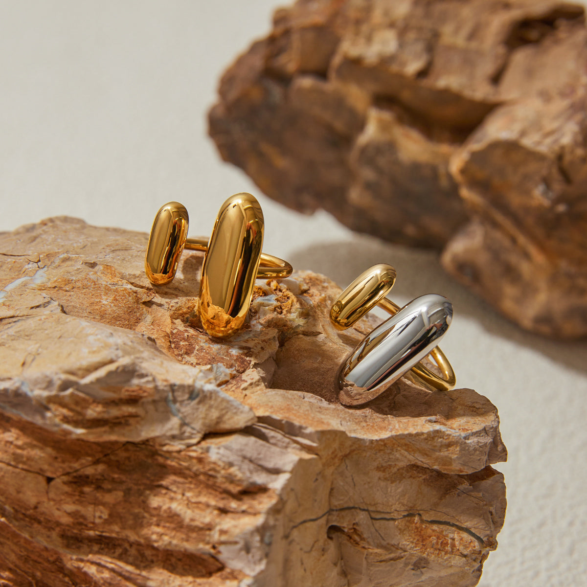 Capsule Ring