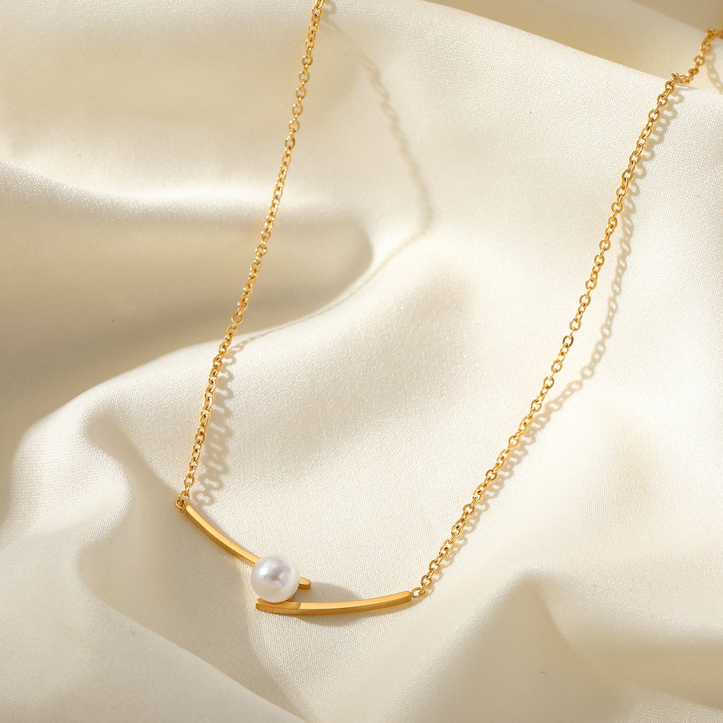 Pearl Arc Necklace