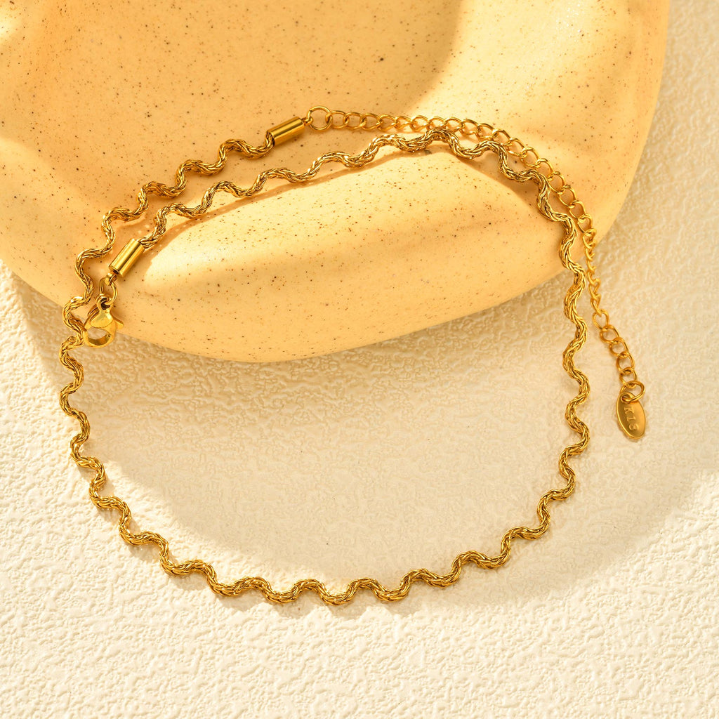 Golden Current Necklace
