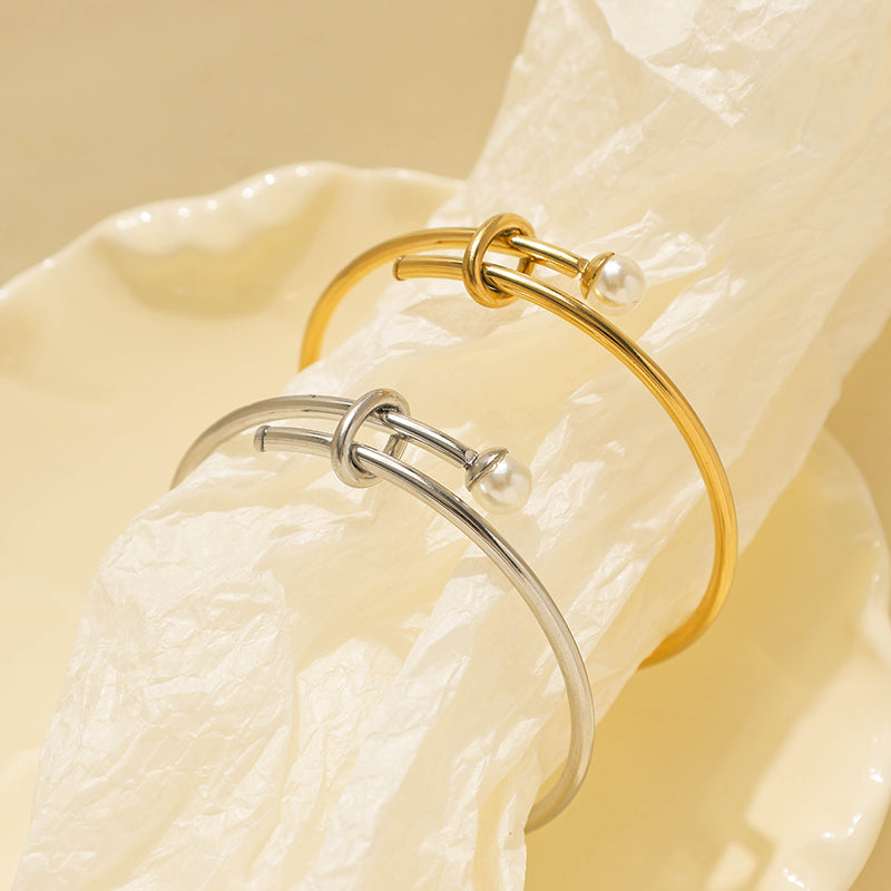 The Knot & Pearl Bangle