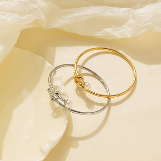 The Knot & Pearl Bangle