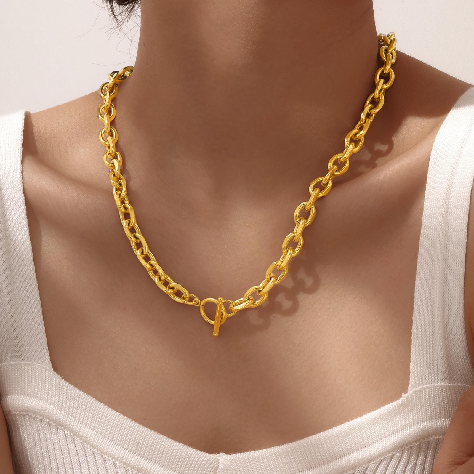 Unisex Toggle Lock Chain