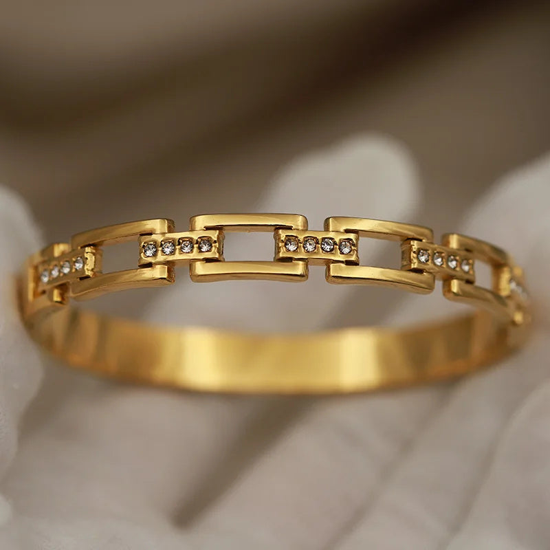The Interlock Pave Bangle