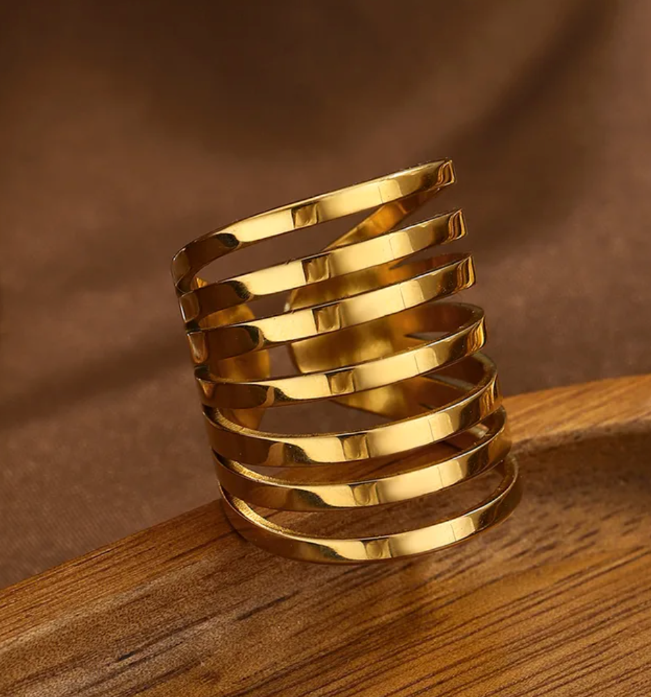 Eclipse band ring