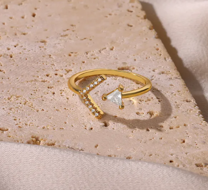 Twist & Glimmer Ring