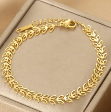 The Golden Laurel Bracelet