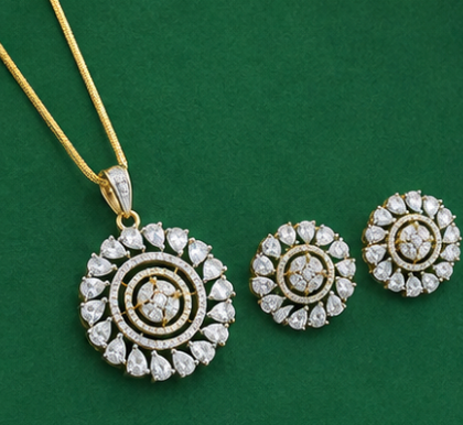 Round Bloom Crystal Pendant Set
