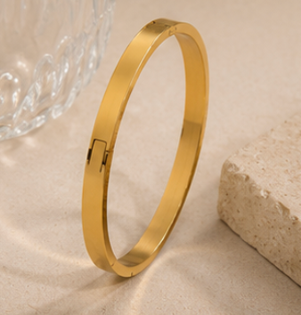 Timeless Band Bangle
