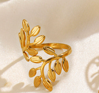 Leaf Cluster Ring