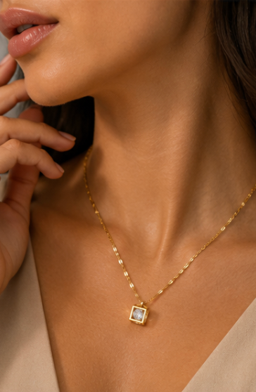 Gleam Square Necklace