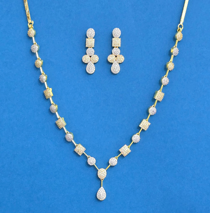 The Solitaire Harmony Necklace Set