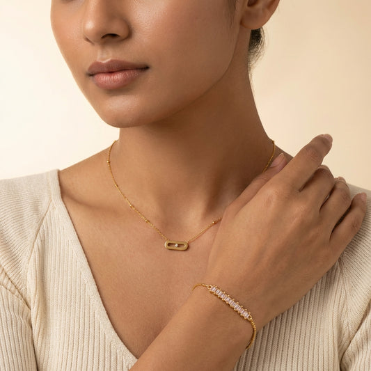 The Glimmer Bar Bracelet With Modern Designer Chain
